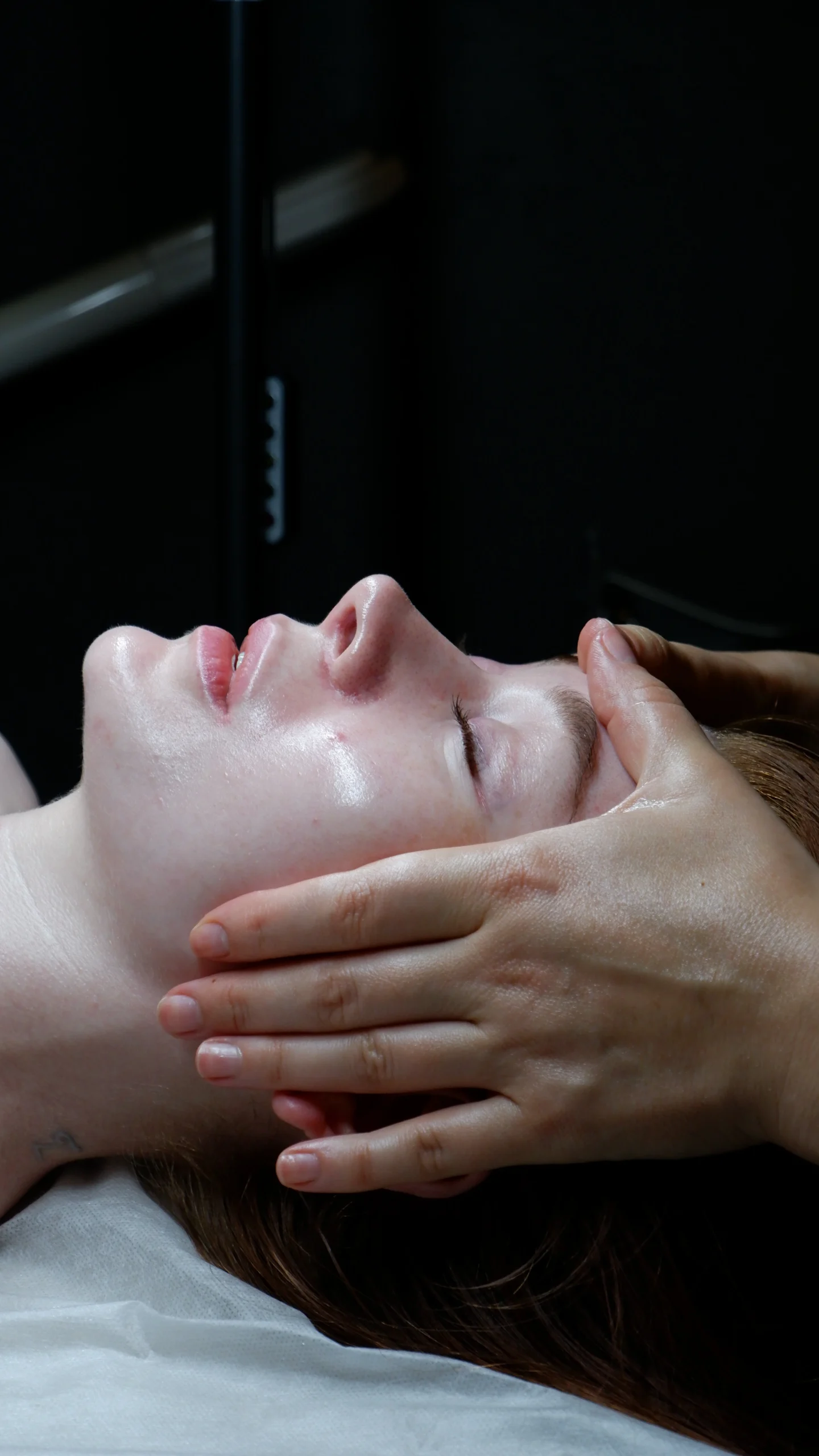 beuti salon london - facials london - skincate treatment - face massage - facelift - facemask